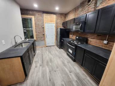 Main picture of 295 Congress St