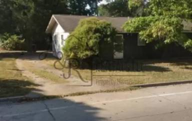 Main picture of 404 E Jefferson St