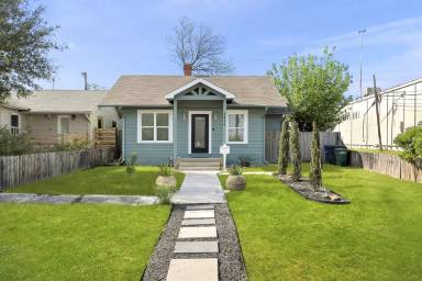 Main picture of 1214 W Summit Ave