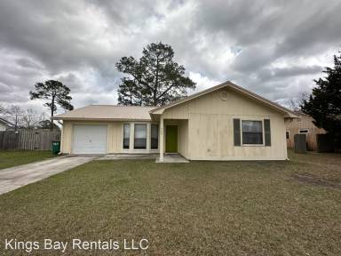 Main picture of 402 Fairfield Ct