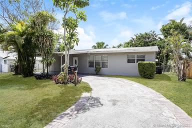 Main picture of 1450 N 64th Ave