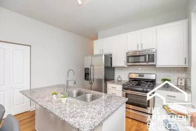 Main picture of 1501 N Talman Ave