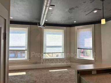 Main picture of 304 E Bridge St