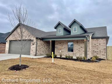 Main picture of 887 Silver Birch St