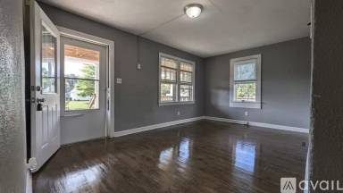 Main picture of 2412 W 9th St