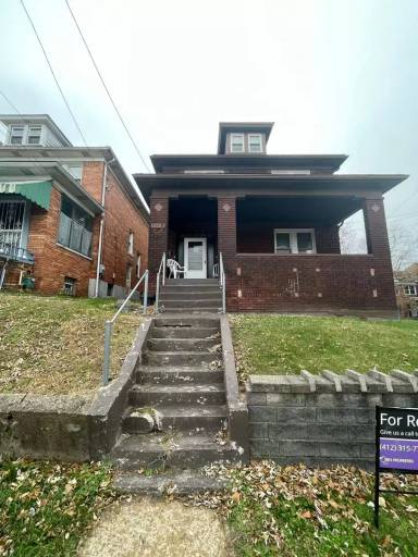Main picture of 1600 McClure St