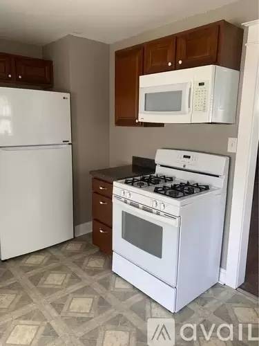 Main picture of 73 W Hillcrest Ave