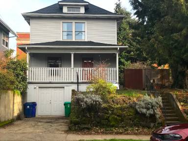 Main picture of 224 NE 24th Ave