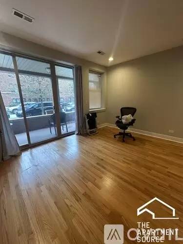 Main picture of 2504-16 North Willetts Court Apartments