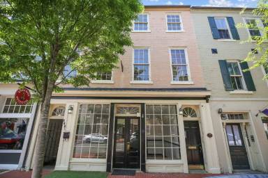Main picture of 710 Caroline St
