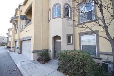 Main picture of 5576 Tares Cir