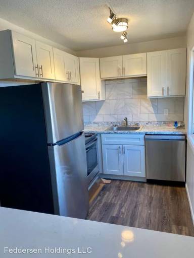 Main picture of 35 W 33rd St