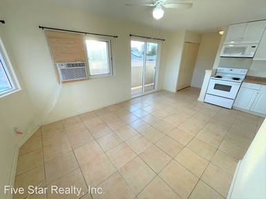 Main picture of 734 Palani Ave