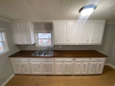 Main picture of 3195 Sunrise St