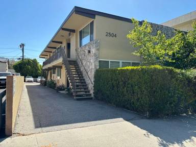 Main picture of 2504 N Naomi St
