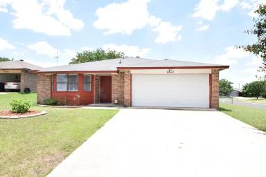 Main picture of 2802 Arc Cir