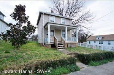 Main picture of 1324 6th St SE