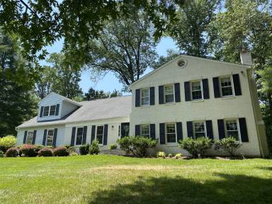 Main picture of 812 Hickory Vale Ln