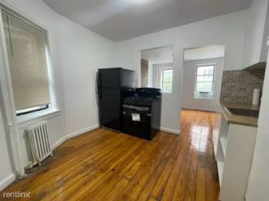 Main picture of 408 E 73rd St
