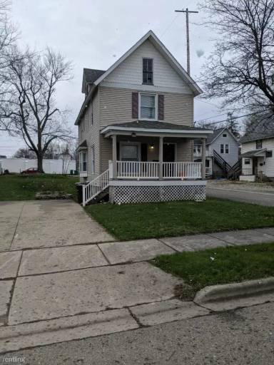 Main picture of 111 Moores River Dr