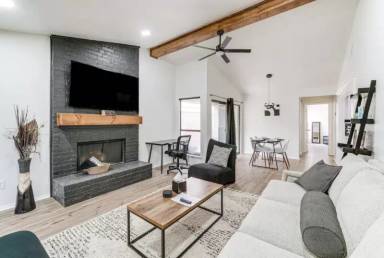 Main picture of 2912 Pegasus Dr