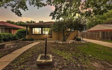 Main picture of 24312 Wood St