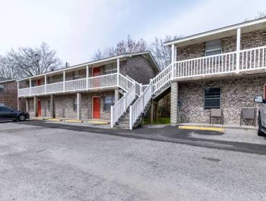 Main picture of Avalon Hall Apartments