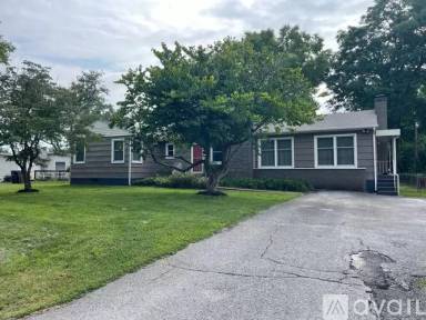 Main picture of 4011 Longwood Dr
