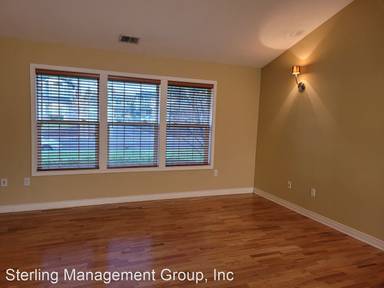 Main picture of 260 E Anchor Ave