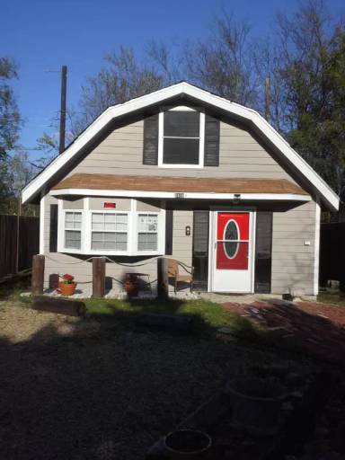 Main picture of 3405 Dorothy Ln