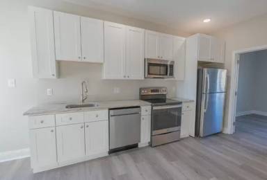 Main picture of 1514 W Girard Ave
