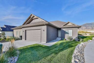 Main picture of 5816 N Glenpoint Dr