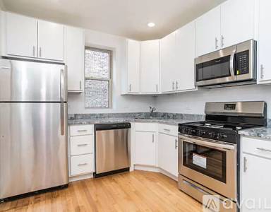 Main picture of 6636 N Glenwood Ave