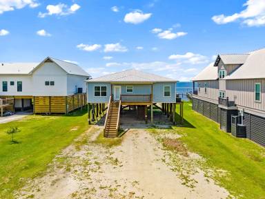 Main picture of 486 Beatrice Point Rd