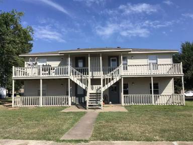 Main picture of 706 Wellesley Ct