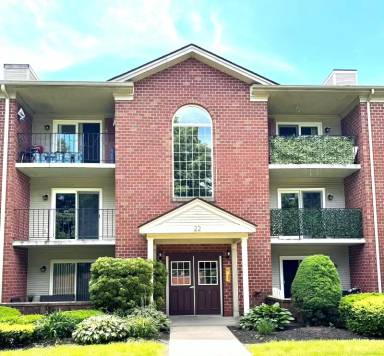 Main picture of 22 Maple Crest Cir