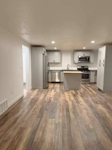 Main picture of 655 Sunset Dr