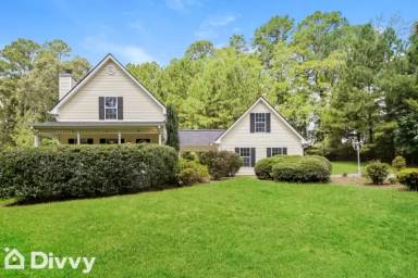 Main picture of 2898 Zingara Rd NE