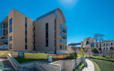 Main picture of River House Apartments