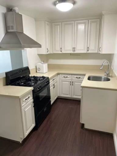 Main picture of 7222 Whittier Ave