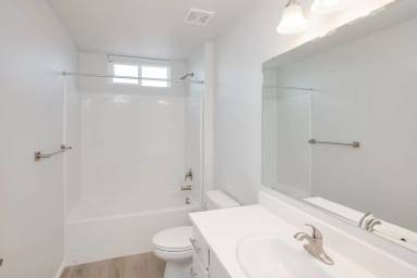 Main picture of Twin Groves Apartments