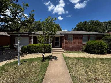 Main picture of 3806 23rd St