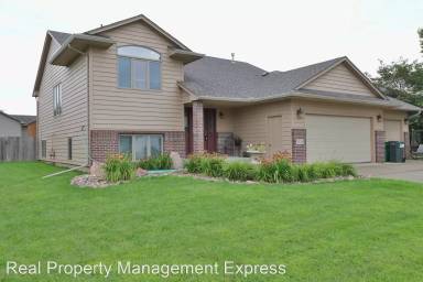 Main picture of 3124 S Fernwood Ave