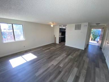Main picture of 1060-1062 12th St
