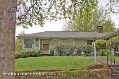 Main picture of 826 SE Rhone St