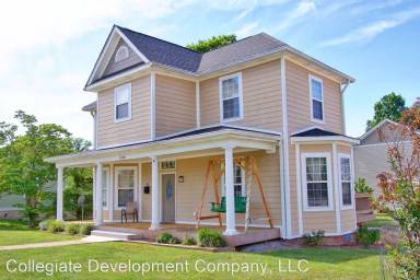 Main picture of 1100 Clement St
