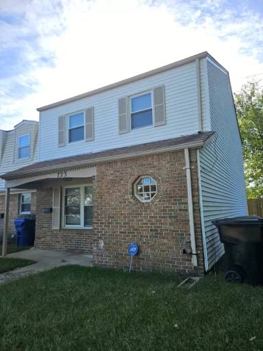 Main picture of 723 Atterbury Ct