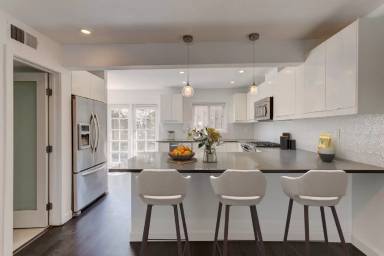 Main picture of 626 Wilcox Ave