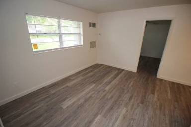Main picture of 819 NW 16th Ave