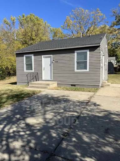 Main picture of 2618 SE Adams St